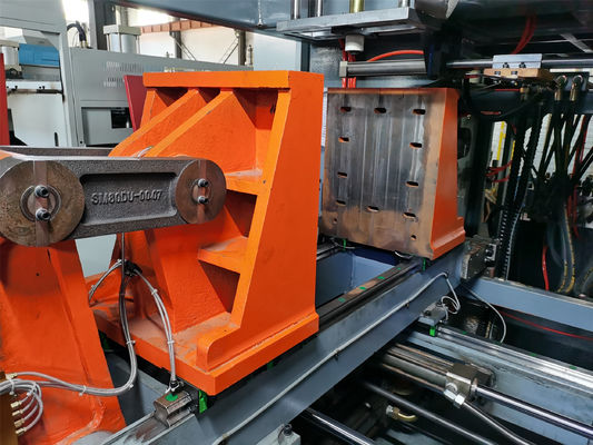 6 Head Double Station Blow Molding Machine PP Lubricant PE Bottle Blower Machine