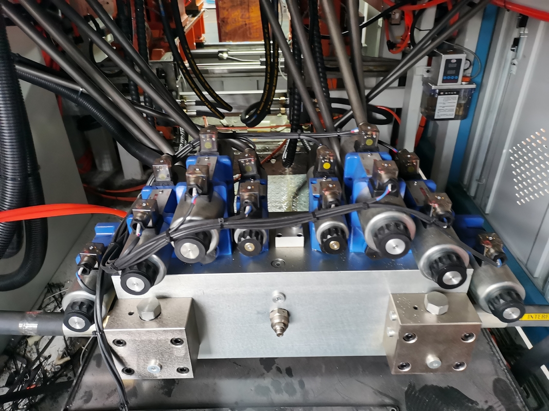 Double Station 1 Layer Barrel Blow Molding Machine High Speed For Plastic Bottle